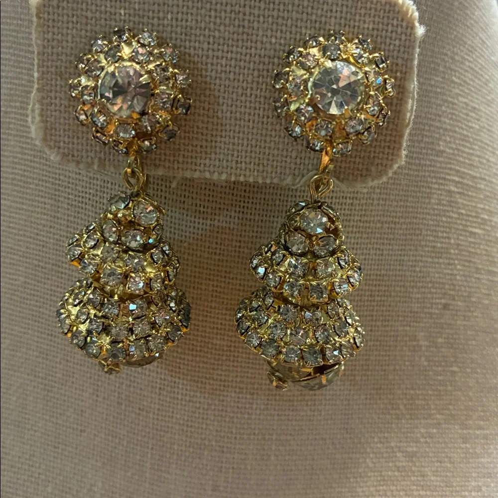 Vintage Hattie Carnegie Gold Crystal Encrusted Drop Clip On Earrings - Picture 2 of 4